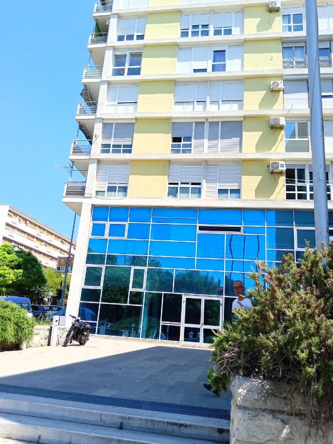 Downtown Luxury Apartment Emili Split Exterior foto